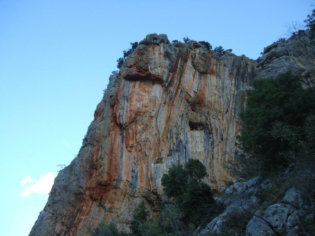 Climb2red Leonídion